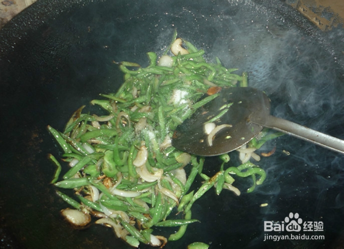 鸡蛋炒饼的做法