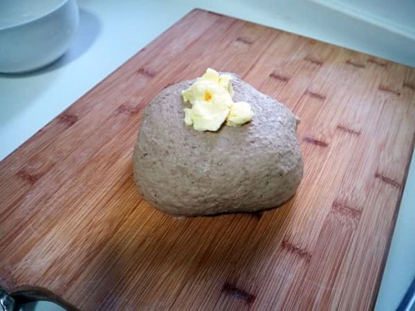 全麦核桃葡萄干面包