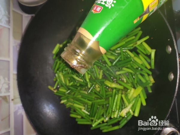 家常版蒜薹炒鸡蛋