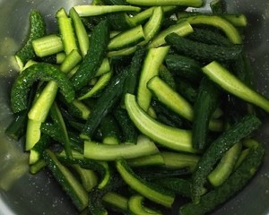 怎样做夏日爽口小黄瓜