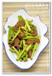 【芹菜花生米】清香爽口的降压菜