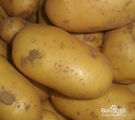 自己做一道开胃的素菜泡椒土豆丝