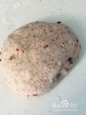 核桃蔓越莓全麦欧包的做法