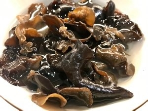 蒜苔炒鸡蛋的做法