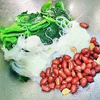 如何制作好吃又入味的粉丝菠菜