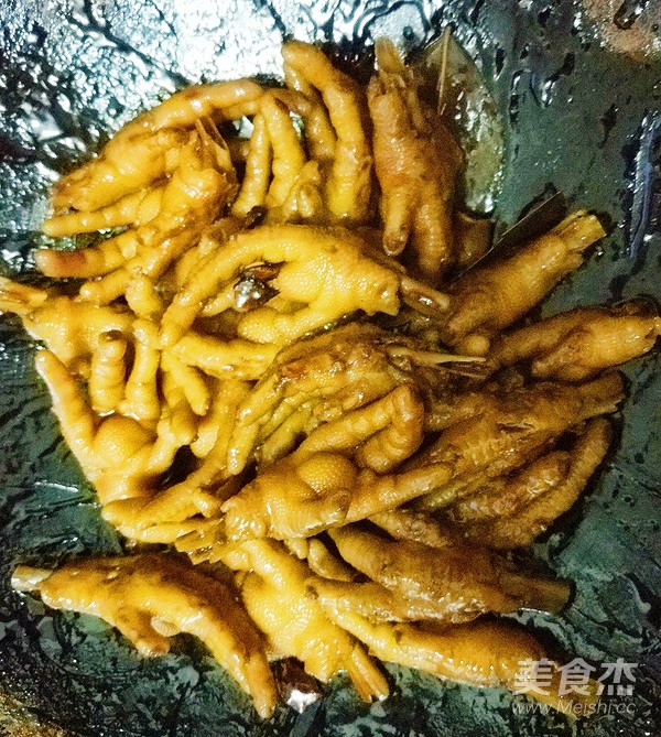 简单好吃的卤鸡爪