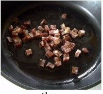 餐桌上的春色满园——超级下饭的蒜苔炒腊丁