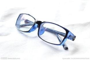 如何正确清洗眼镜片