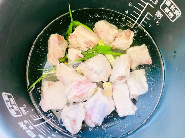 秋日肉排蕃茄红汤