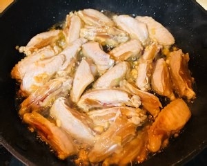 皮脆肉嫩的蒜香鸡翅