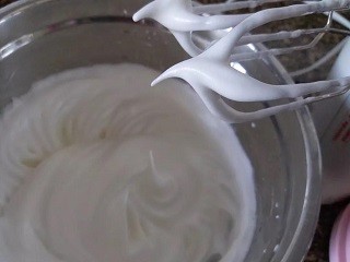 巧克力奶油纸杯蛋糕怎么做