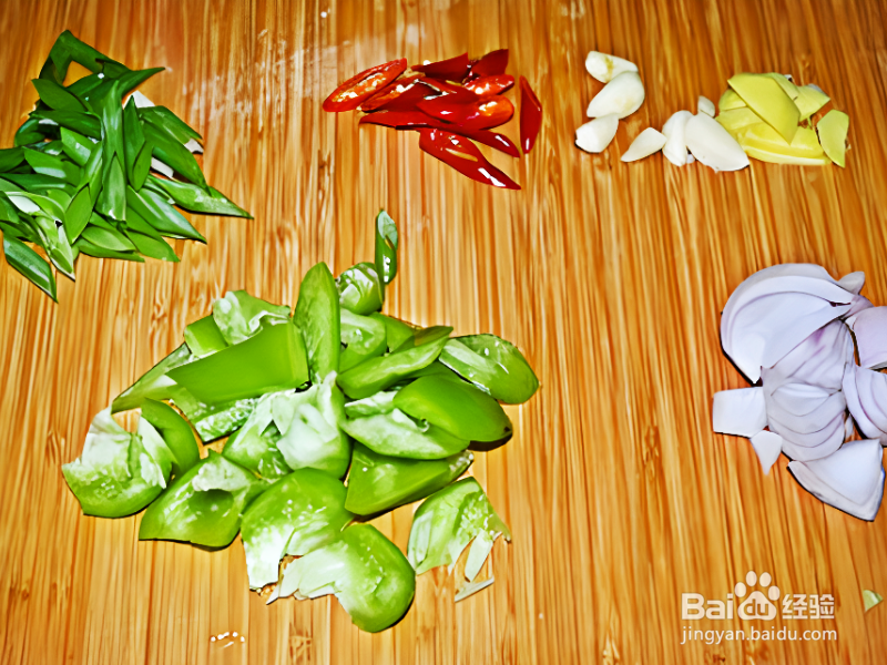 如何做家常香辣排骨