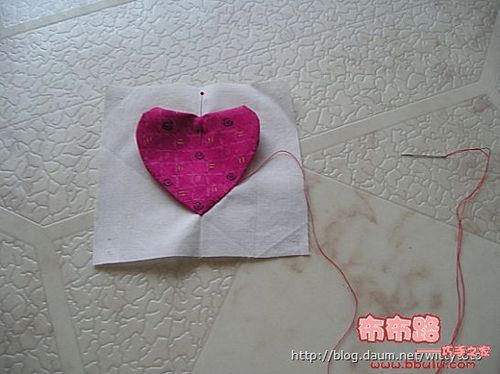 动手diy靠垫星形&心形结合