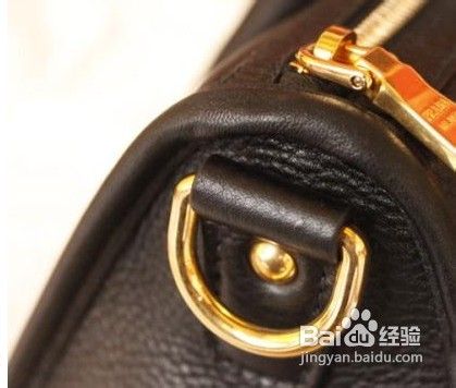 prada钱包如何鉴别真假