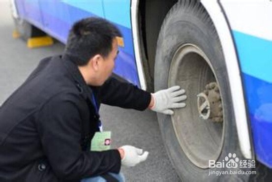 高速公路行车必须遵守的规定