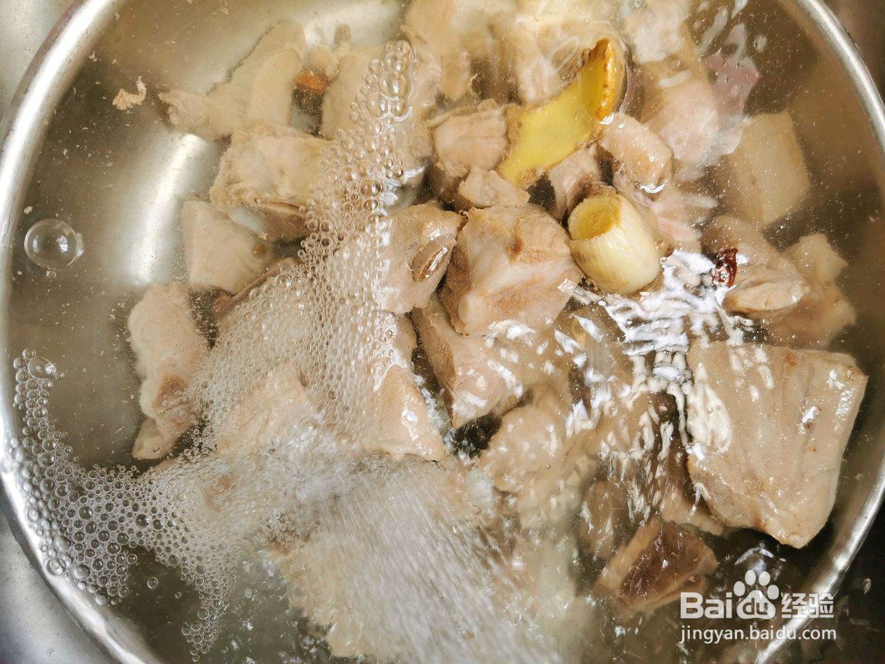 家常红烧排骨的做法