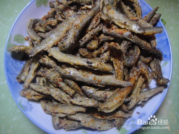 家常菜—青椒炒干炸刁子鱼