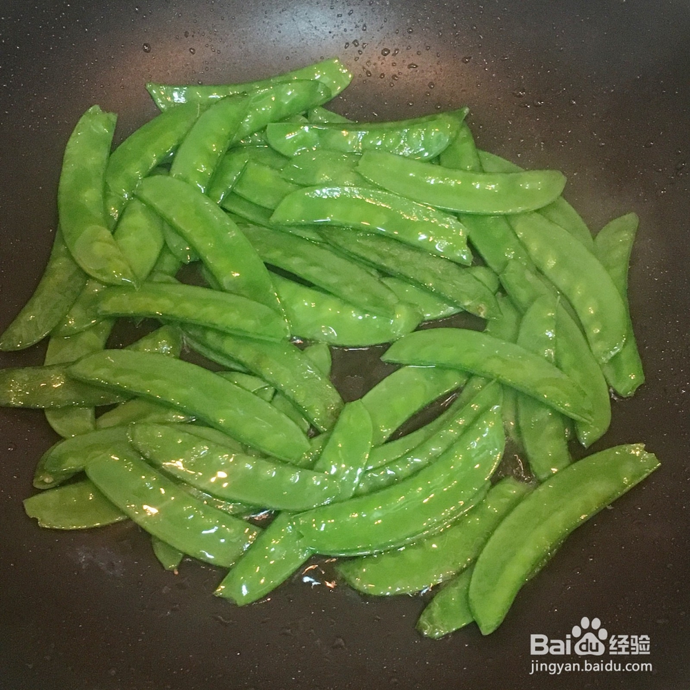 荷兰豆炒香肠的做法