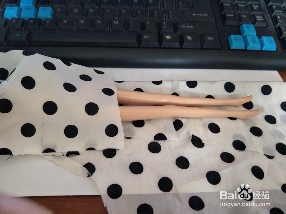 芭比美人鱼的衣服怎么做