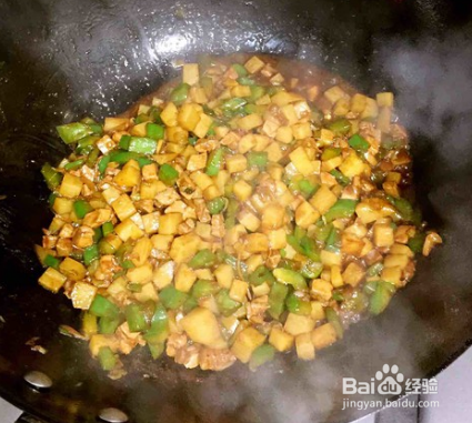 吃面很简单但要吃的好干拌臊子面做起也不简单