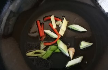 蕃茄白菜鲫鱼汤