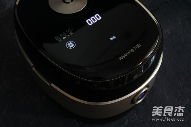 老鸭煲铁釜烧饭就是香