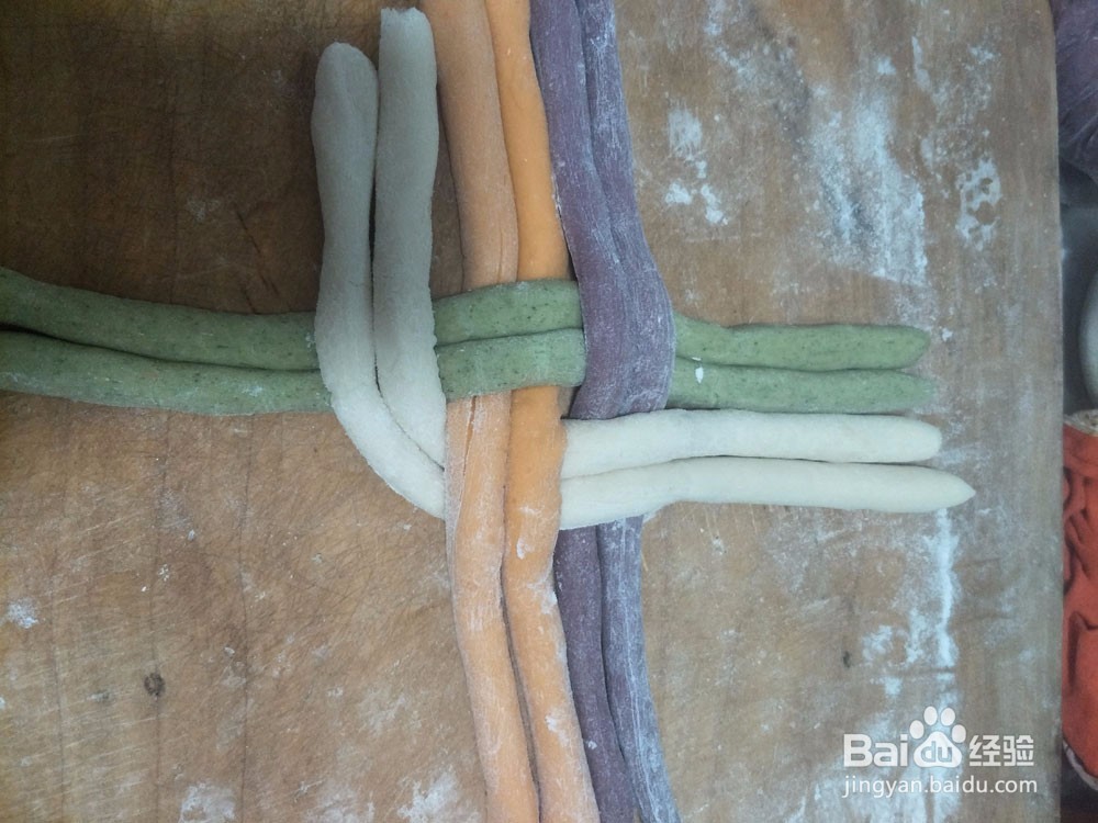 八根彩色面条做馒头的方法