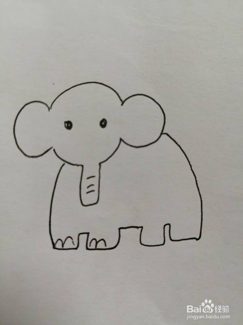 第六步,然后把可爱的小象的两条后腿和身体画出来,画法也比较简单.