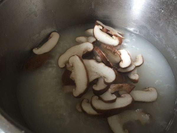 鲜虾瑶柱海鲜粥