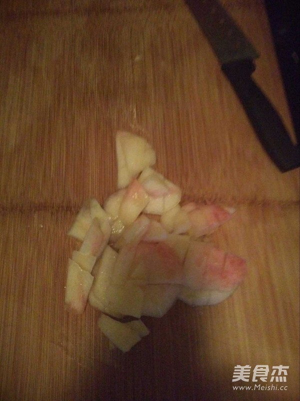 鲜桃拌酸奶的做法