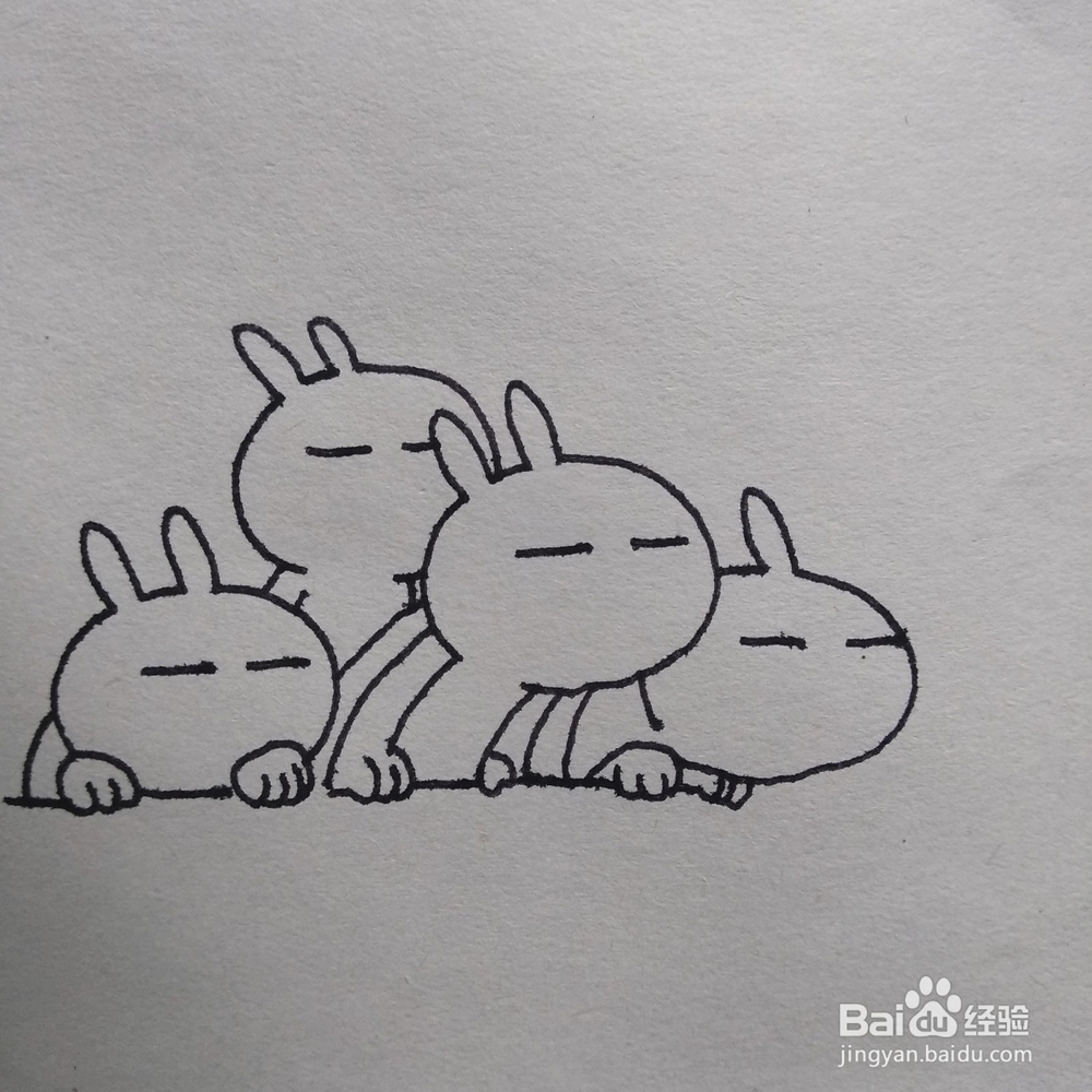 怎么画很火的表情包兔斯基合影卡通简笔画？