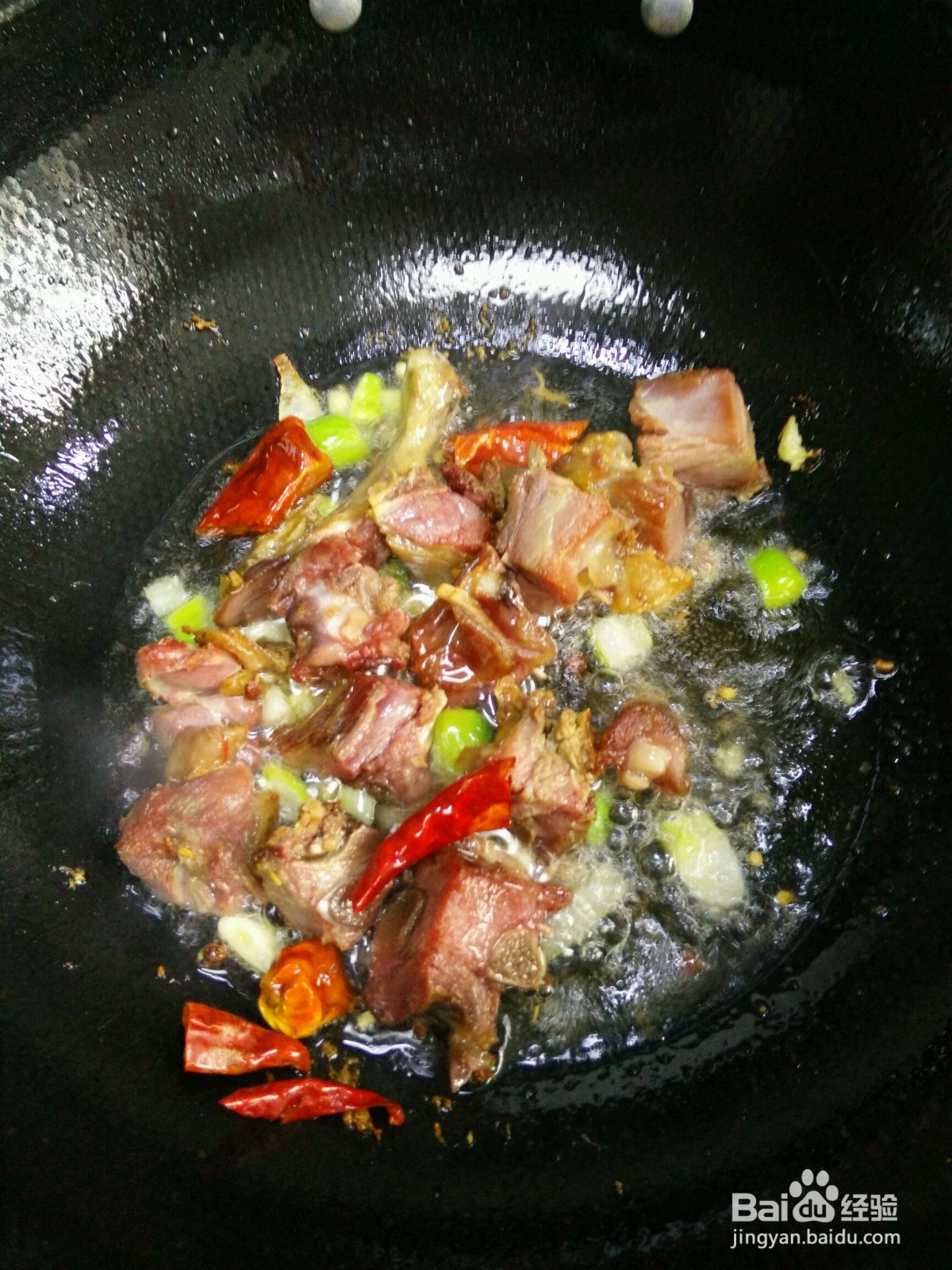 老鸭腿炖萝卜的做法