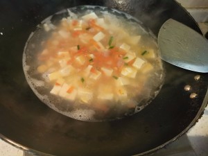 美味又鲜嫩的豆腐汤的做法