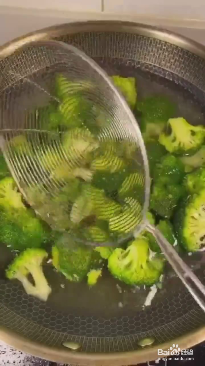 如何制作炒西兰花