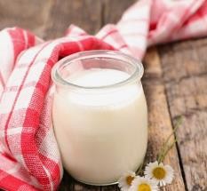 宝宝不吃辅食只吃母乳怎么办