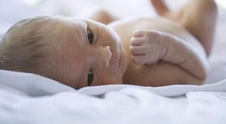 如何照顾早产儿