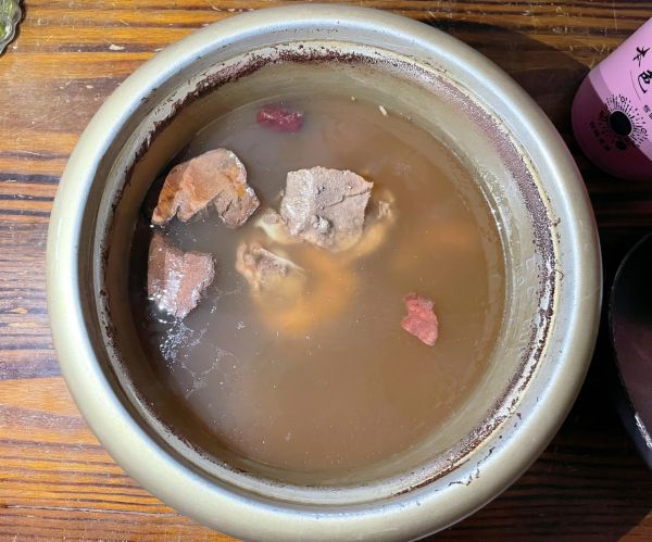 五指毛桃土茯苓猪骨汤