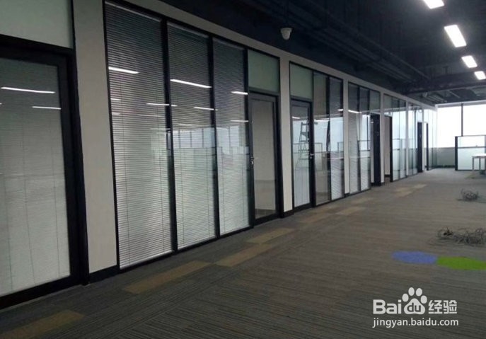 浅谈有隔音的玻璃隔断与普通玻璃隔断有哪些区别