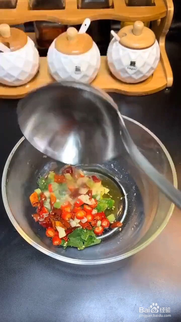 如何将银耳做成凉拌菜