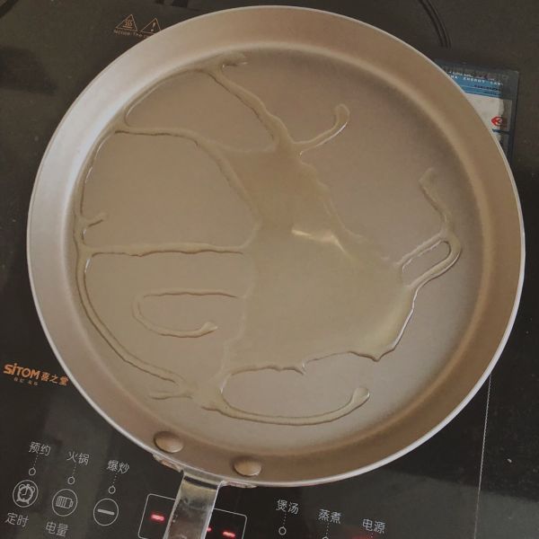 鸡蛋火腿番茄三明治