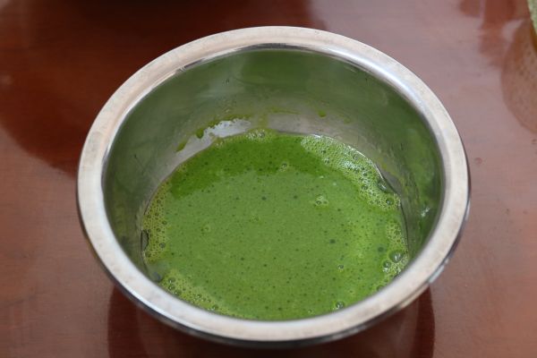 菠菜草莓奶油卷
