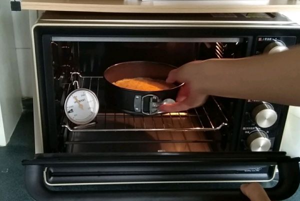 碧根果酥底酥粒芝士蛋糕