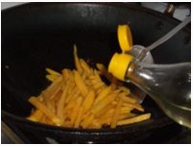 糖醋红薯条最好吃的做法