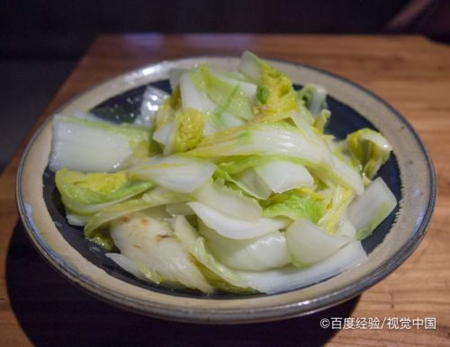 娃娃菜含有大量的鉀,哺乳期媽媽吃娃娃菜,有助於增強體質,減輕疲勞感