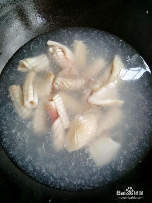 彩椒葱香鱿鱼怎么做