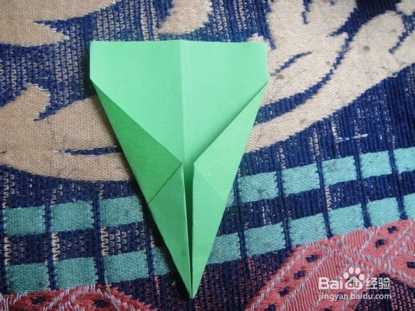 儿童简易折纸--第三种飞机折法