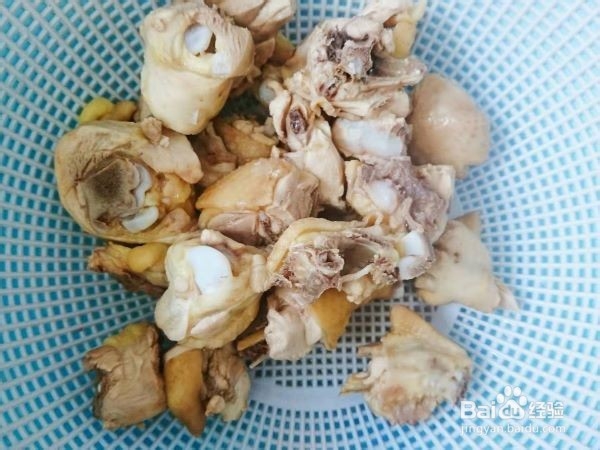 一碗暖心的香菇炖鸡面