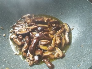 怎么做超级美味的蚝油香菇