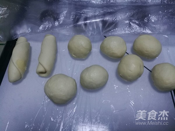 蛋黄酥的家常做法