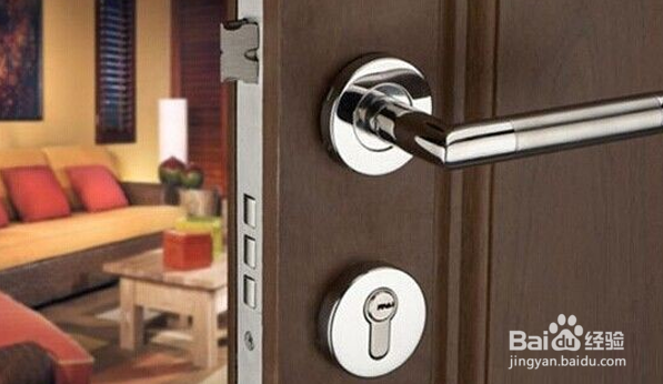 晚上睡觉遇到小偷怎么办?